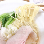 きくや - 【限定】アタシが愛して止まない新座の神の店インスパイア…◯んやの黄金スープ中華そば（塩）