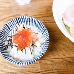 きくや - サーモンイクラの親子丼