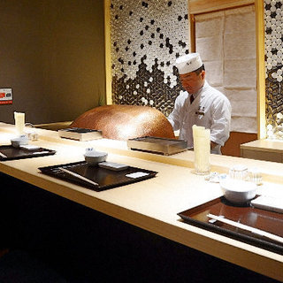 We recommend a seat at the counter where you can enjoy the chef's skills!