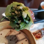 中国飯店 琥珀宮 - ニラ餃子アップ