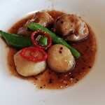 中国飯店 琥珀宮 - いわい鶏とクワイの黒豆ソース