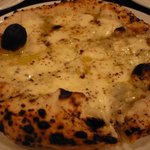 ラ・ピッコラ・ターヴォラ - クアトロフォルマッジ