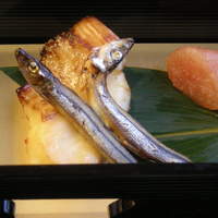 吉翠亭 - 真鯛の焼き物の上にきびなご　辛子明太子添え