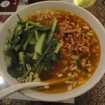 バンコクスタンド - 「鶏挽肉バジル麺」（880円）