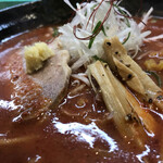 牛もつラーメン 白黒 - 辛い　味噌ラーメン