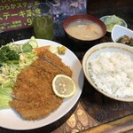 Ikoi - とんかつ定食　950円