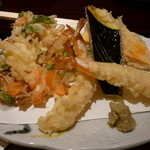 Tempura Hisago - ひさごランチの天ぷら（海老2本、ナス、かぼちゃ、野菜かき揚げ）