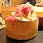 Sushi Sada - ちらし（大盛）1,300円
