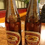 太平楽 - まずは瓶ビールで