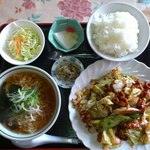 パンダ美食 - 回鍋肉定食（８００円）。