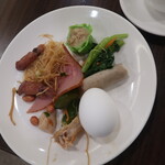 New Continental Hotel  - 朝食