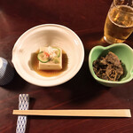 Echikatsu - 胡麻豆腐と牛肉のしぐれ煮