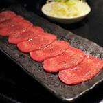 肉 久茂地 - 並塩タン