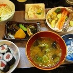 Ouban - 定食にするとこれだけ付く　260円