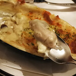 ラトリエケー - 厚岸産牡蠣（カキえもんとマルえもん）のグラタン1680円