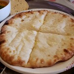 1シババルバティ - ふっくら甘いチーズナンです。