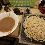 麺屋 優創 - 魚介醤油つけ麺¥930