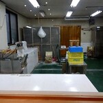 本町製麺所 阿倍野卸売工場 中華そば工房 - 内観3　製麺工場が見える