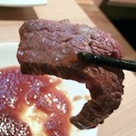 炭火焼肉 炙季 - きめ細かく柔らかい和牛ロース