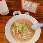 もちぶたラーメン 利田商店 - 