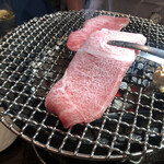 焼肉もとやま - 神戸牛特選カルビ