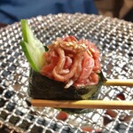 焼肉もとやま - ユッケ軍艦巻（網焼きじゃないよw）