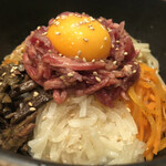 焼肉もとやま - ユッケビビンバ　税別1,150円