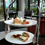 カフェアロンジ - ケーキスタンド