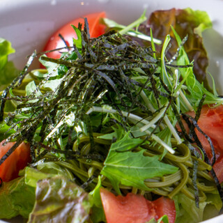 "From Snacks to Main Dishes, a Variety of Western Cuisine Available in Abundance"