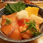 Sapporoginrin - 鮭ざんまい丼