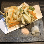 圭蔵 - 新玉ねぎと菜の花のかき揚げ