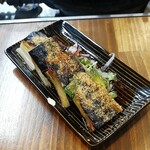 串焼き 巴 - 季節の野菜シリーズ　下仁田ネギの炭火焼　スペインにもこんな料理あったような？