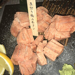 Sumibi Yakiniku Shubou Aotougarashi - 