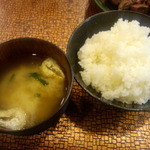 Suteki No Shima - ご飯、味噌汁
