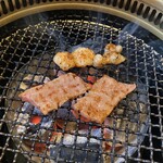 手塚屋 - てっちゃんは片面カリカリにしたら美味しいねんで！