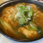手塚屋 - チゲは豆腐、うどん、ラーメンから選べます！もちろんラーメンやんね( ´ ▽ ` )