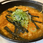手塚屋 - そして残ったスープはサービスで雑炊にしてくれはるよ〜
