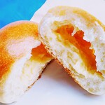 パンののはら　おはようナーム - クルミあんぱん150円 クリームパン150円