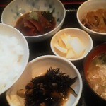 三亀勢 - 120404東京　三亀勢　マグロのヅケ定食800円