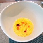 AMOUR - マンゴーのブラマンジェ　パッションフルーツのエスプーマ