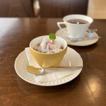 イワジン喫茶室 - 季節フルーツのクラフティ、コーヒー