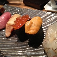 本等鮨 海馬 本店 - にぎりはお好みで。リーズナブル。