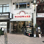 WINDWARD - 店の外観　※商店街の中にあり