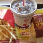 Makudonarudo - ビーフデミチーズグラコロMセット(マックフライポテト/コカ・コーラゼロ)(640円)