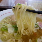 らーめん　円満 - 細ちぢれ麺
