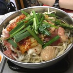 たつ屋 - ホルモン鍋1人前¥900‼️モリモリ‼️