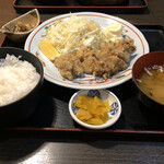 茅ヶ崎 海ぶね - マグロのほほ肉の竜田揚げ定食 920円