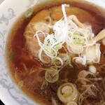 旭川ラーメン天山 - 昔ながらのサッパリ醤油