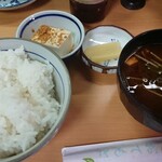 菊井かつ - ご飯と赤だし