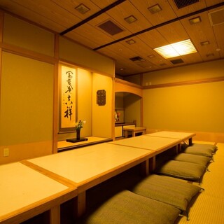 Enjoy a gorgeous moment in a Japanese-style restaurant